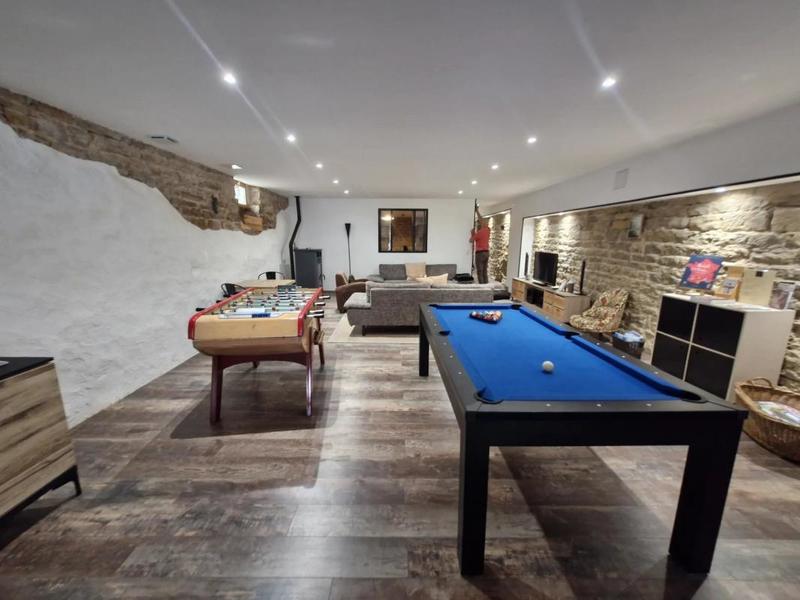 Maison de village - 335 m² - 10 pièces