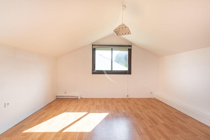 Maison - 141 m² - 7 pièces