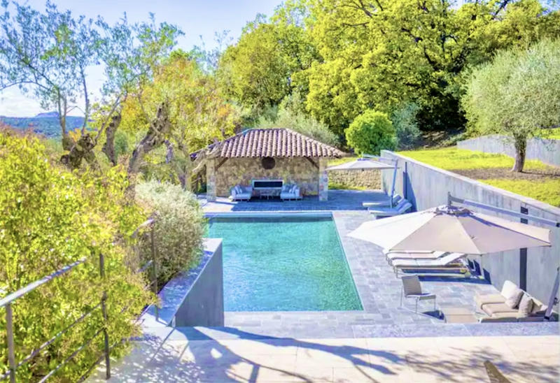 Villa - 360 m² - 6 pièces