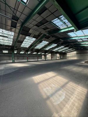 Local commercial - 1 085 m²