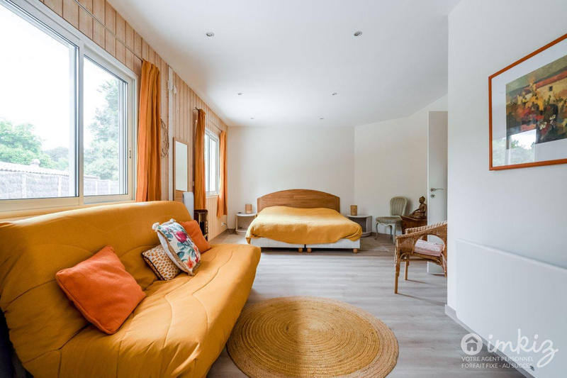 Maison - 215 m² - 9 pièces