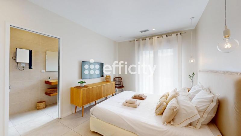 Maison - 186 m² - 8 pièces