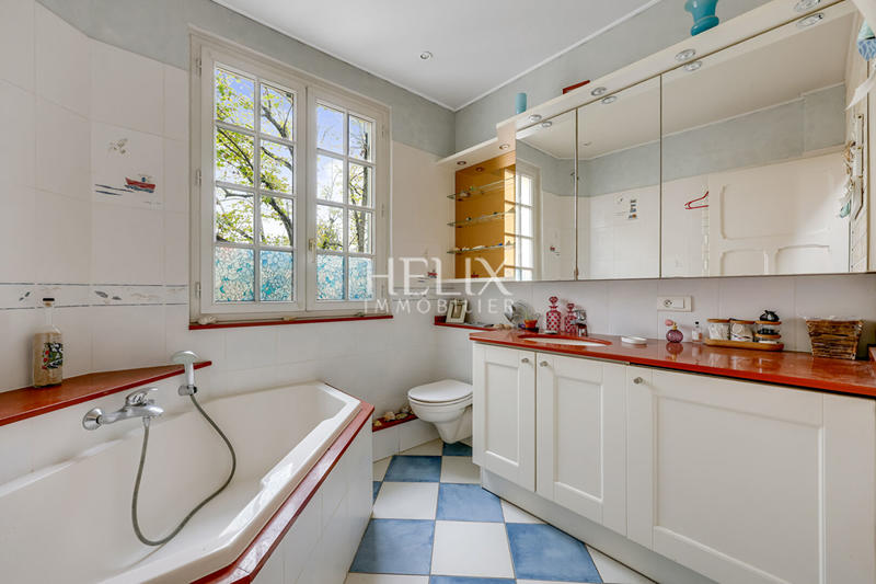 Maison - 135 m² - 6 pièces