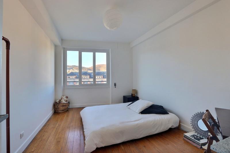 Appartement - 103 m² - 5 pièces