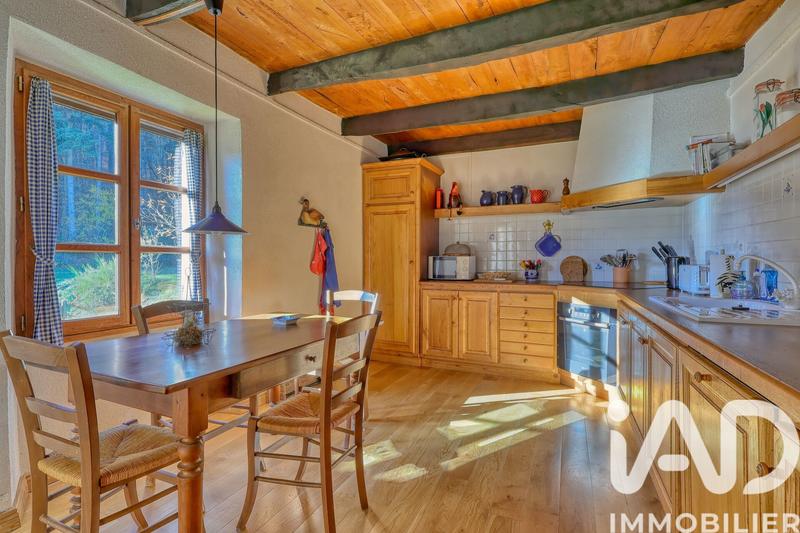 Maison - 215 m² - 6 pièces