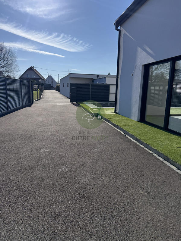 Maison contemporaine - 159 m² - 5 pièces