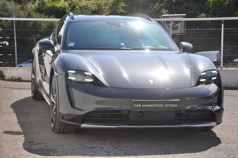 Porsche taycan Cross Turismo 4s