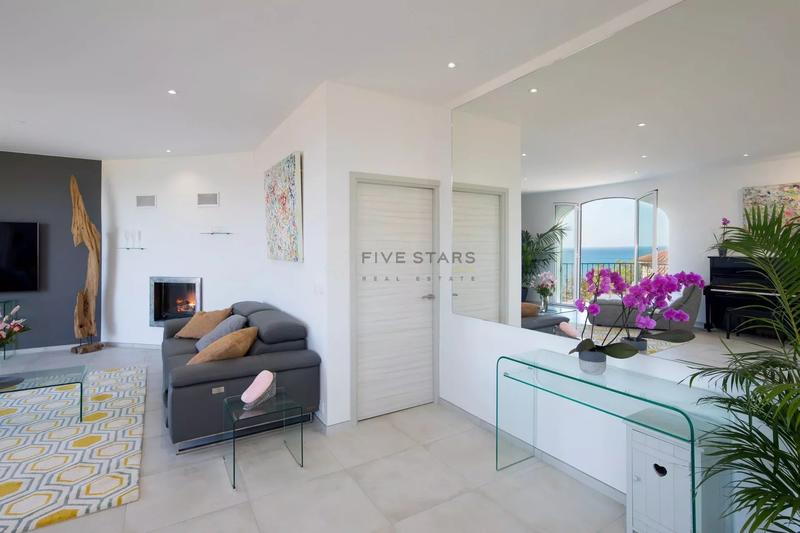 Villa - 230 m² - 6 pièces