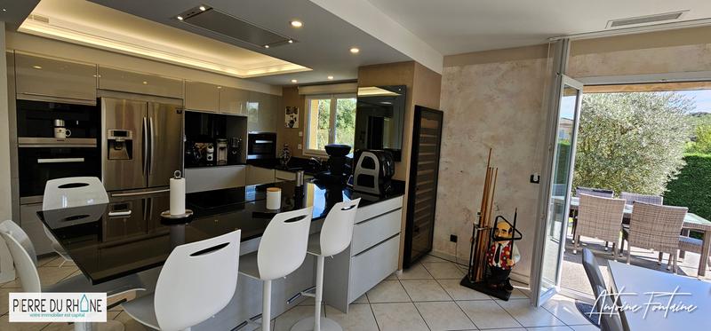 Villa - 152 m² - 6 pièces