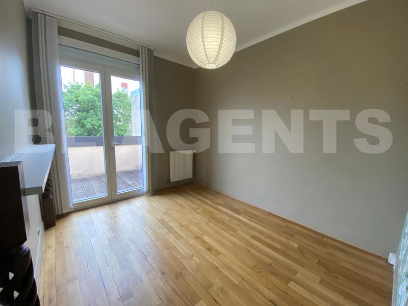 Maison de ville - 262 m² - 9 pièces