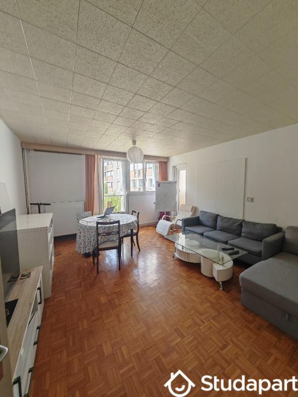 Chambre - 9 m² - 1 pièce