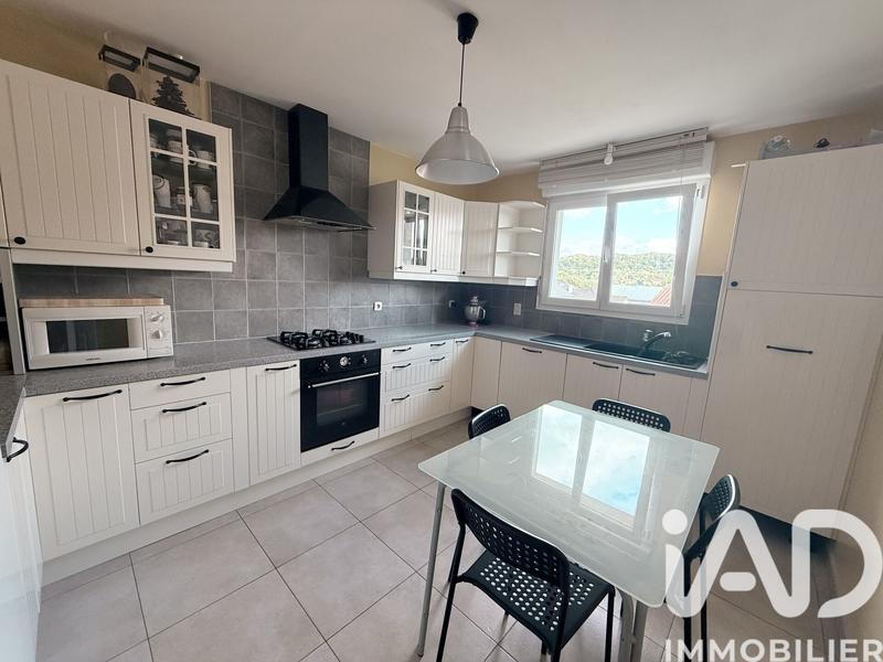 Maison - 165 m² - 8 pièces