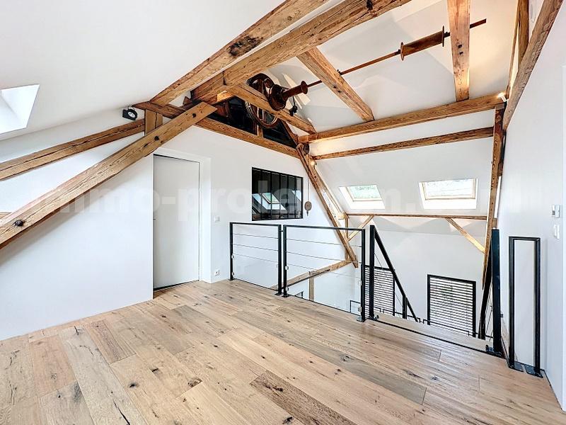 Maison - 486 m² - 8 pièces