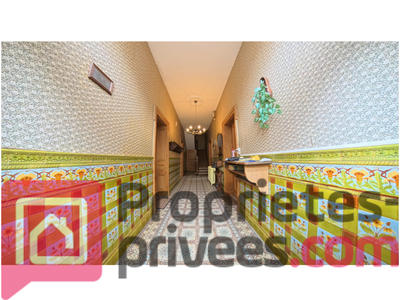 Maison - 235 m² - 7 pièces