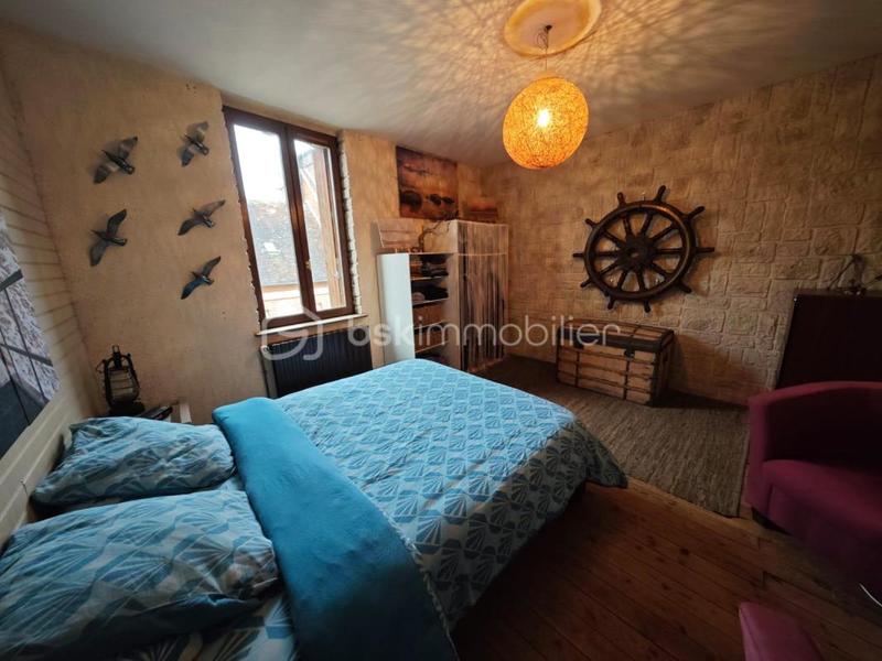 Maison - 155 m² - 10 pièces