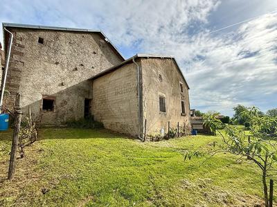 Maison - 300 m² - 6 pièces