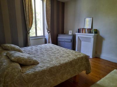 Maison - 242 m² - 10 pièces