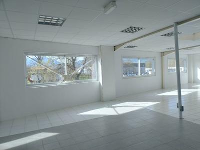 Bureau - 185 m² - 1 pièce