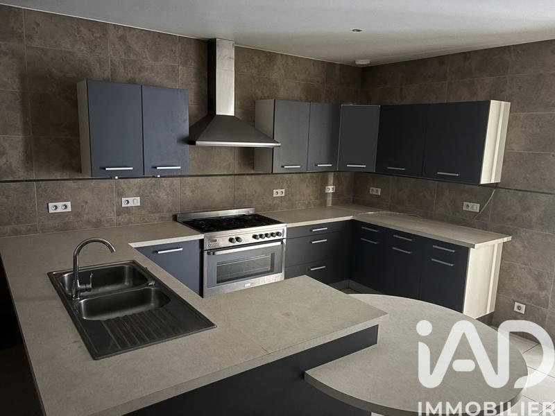 Maison - 180 m² - 5 pièces