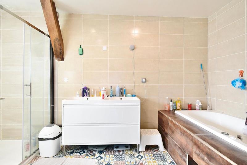 Maison - 140 m² - 5 pièces