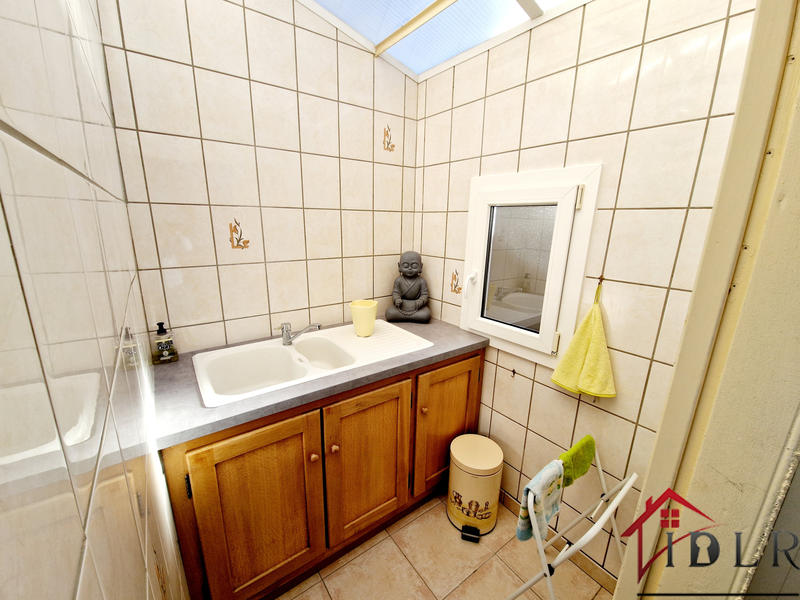 Maison - 260 m² - 6 pièces