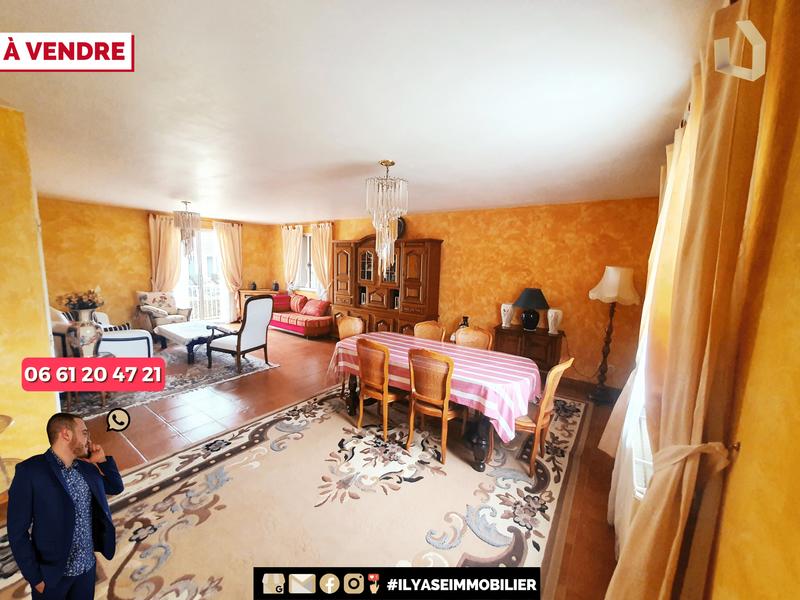 Maison - 159 m² - 7 pièces