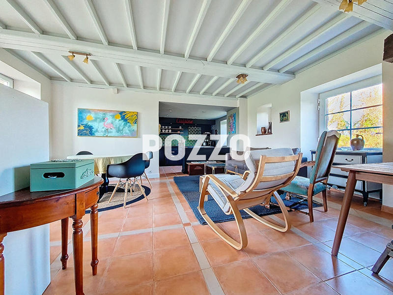 Maison - 224 m² - 8 pièces