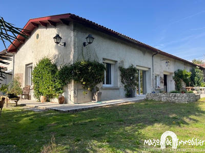 Maison - 185 m² - 7 pièces