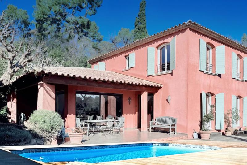 Villa - 180 m² - 6 pièces