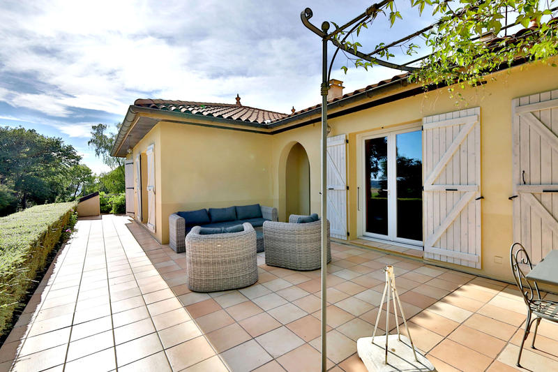 Maison - 185 m² - 6 pièces