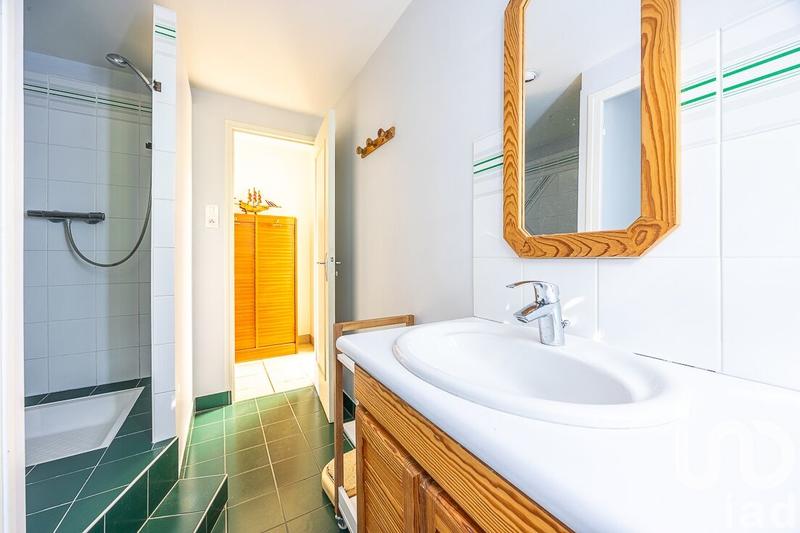 Maison - 242 m² - 7 pièces