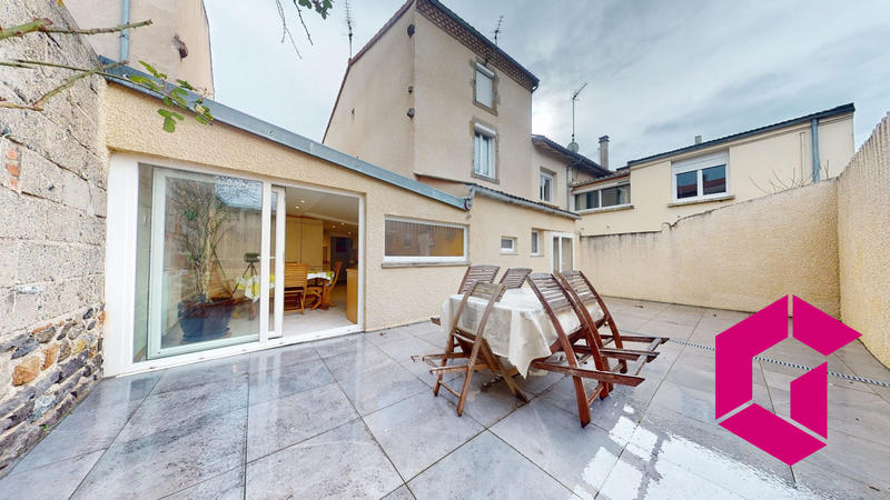 Maison - 160 m² - 6 pièces