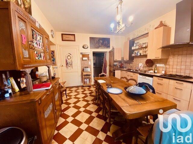 Maison - 365 m² - 14 pièces