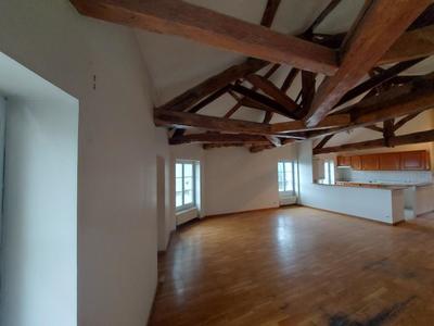 Appartement - 81 m² - 4 pièces