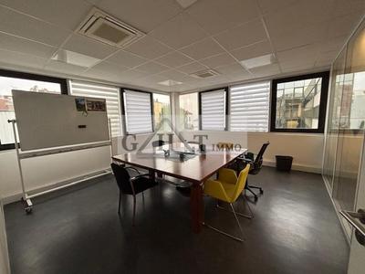 Bureau - 230 m²