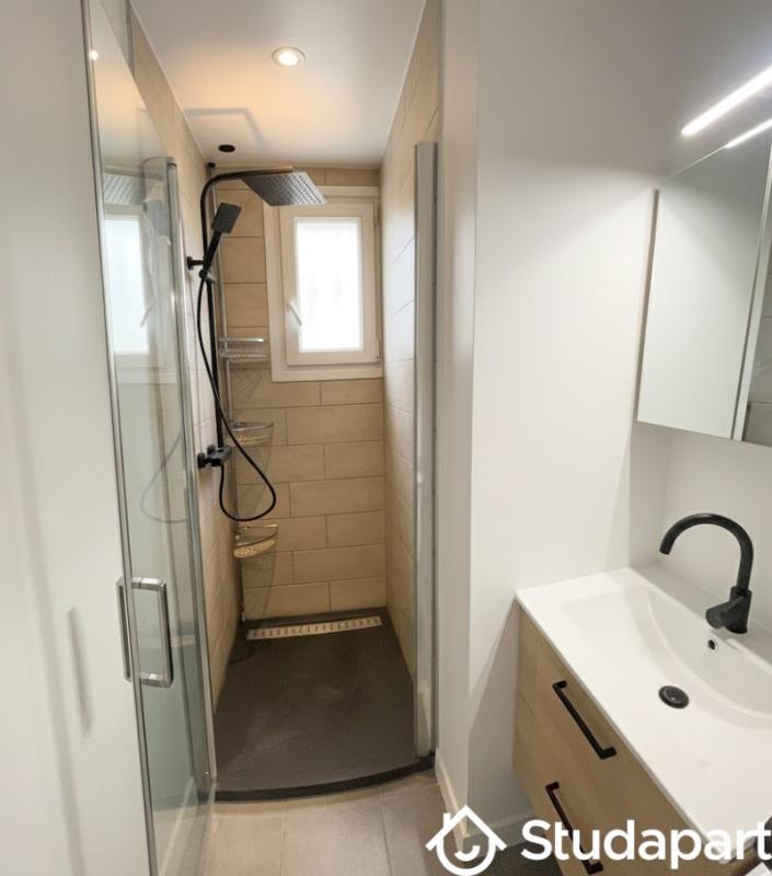 Chambre - 9 m² - 1 pièce