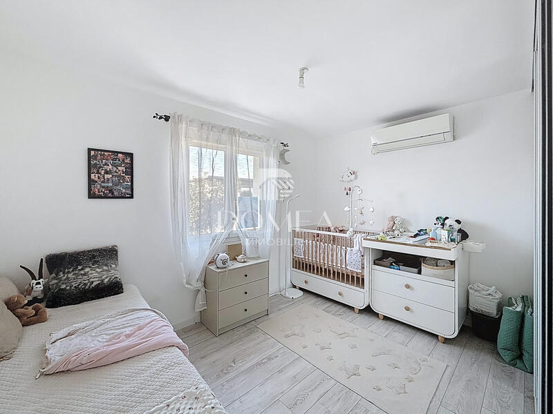 Villa - 100 m² - 4 pièces