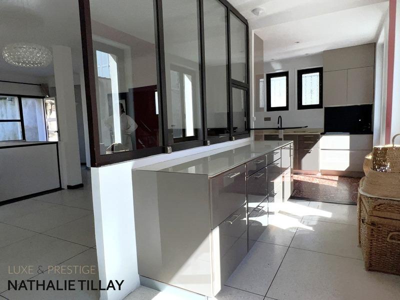 Maison - 182 m² - 6 pièces