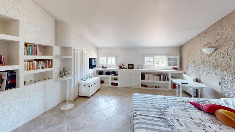 Villa - 140 m² - 4 pièces