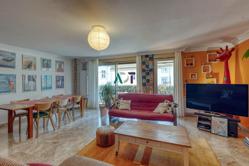 Appartement - 125 m² - 5 pièces