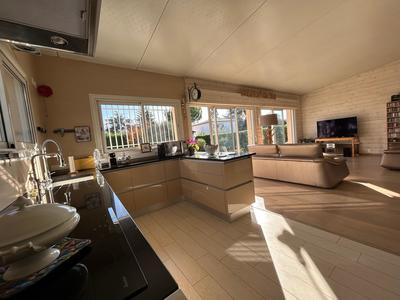 Maison - 135 m² - 4 pièces