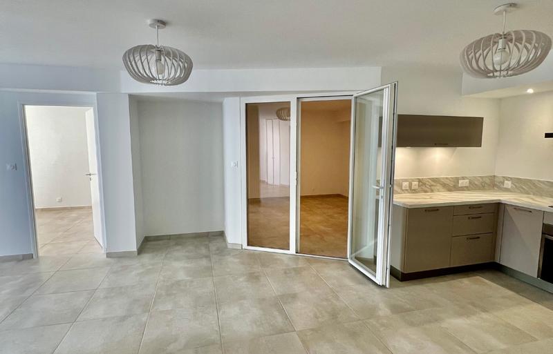 Appartement - 99 m² - 3 pièces