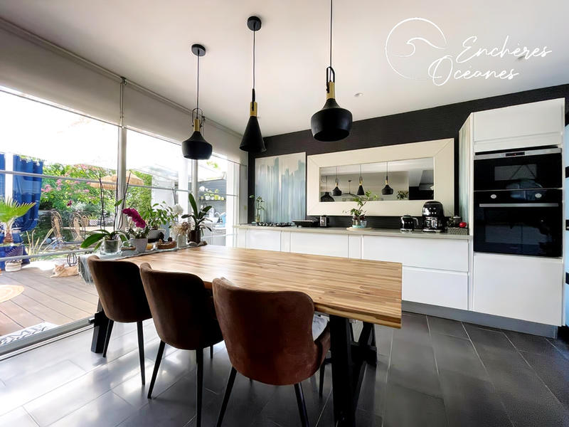 Maison - 161 m² - 4 pièces