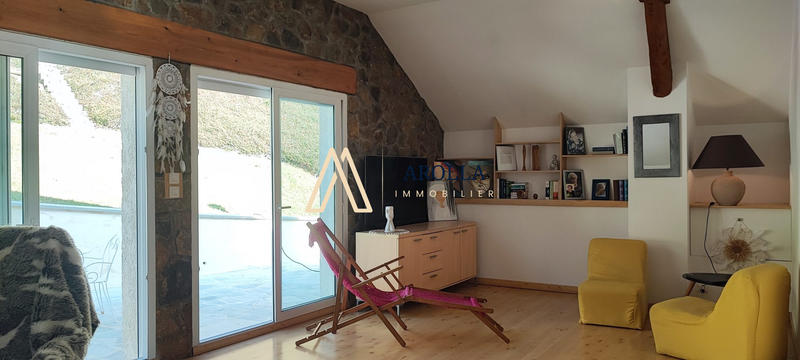 Maison ancienne - 236 m² - 10 pièces