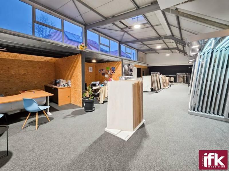 Local commercial - 327 m² - 2 pièces