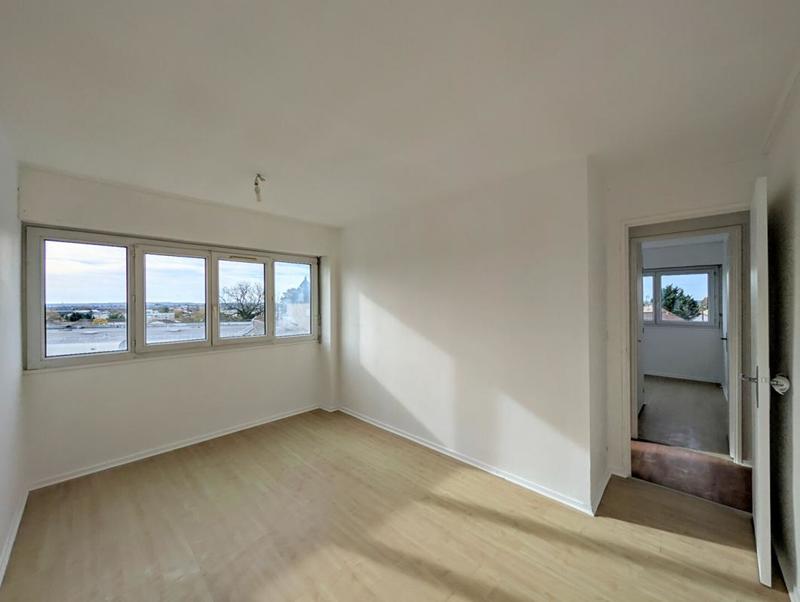 Appartement - 90 m² - 4 pièces