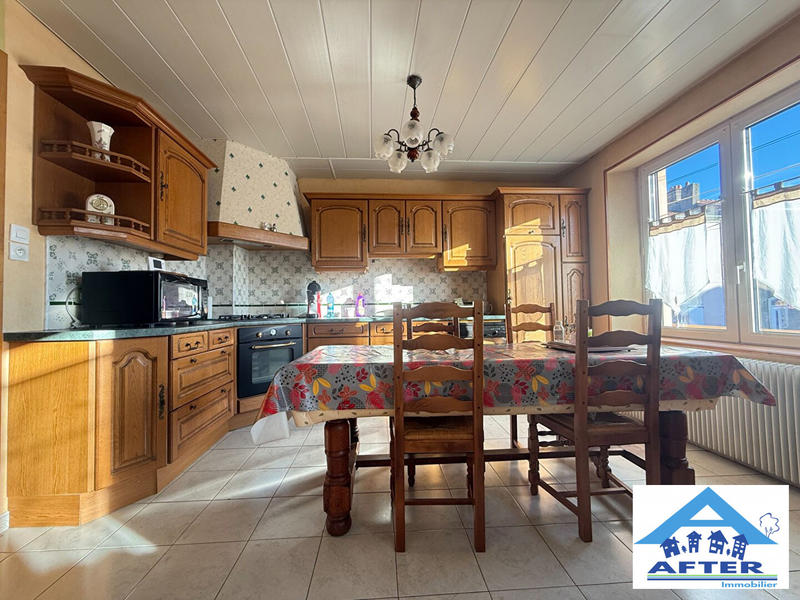 Maison - 140 m² - 6 pièces