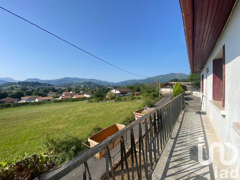 Maison - 117 m² - 9 pièces