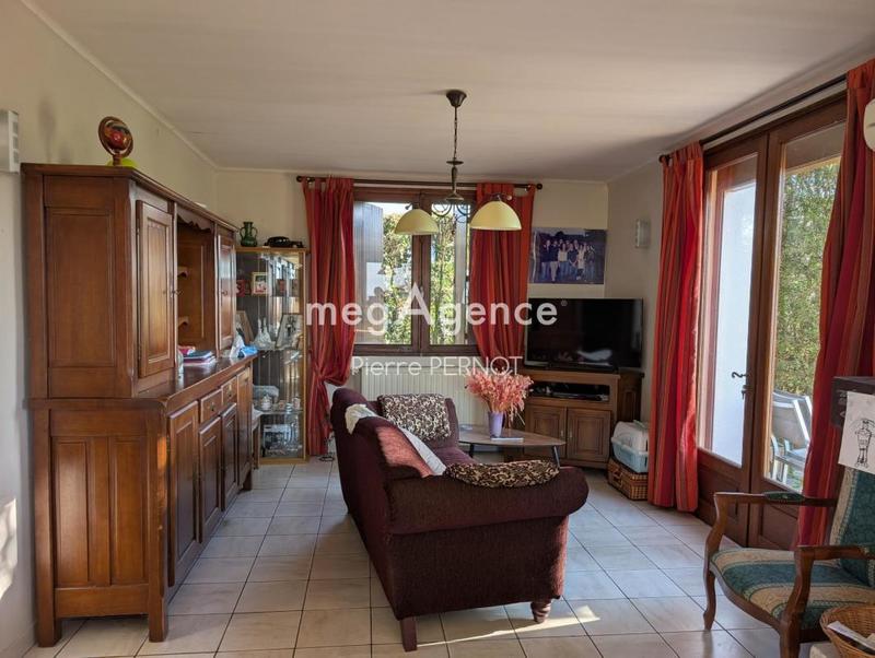 Maison - 95 m² - 5 pièces