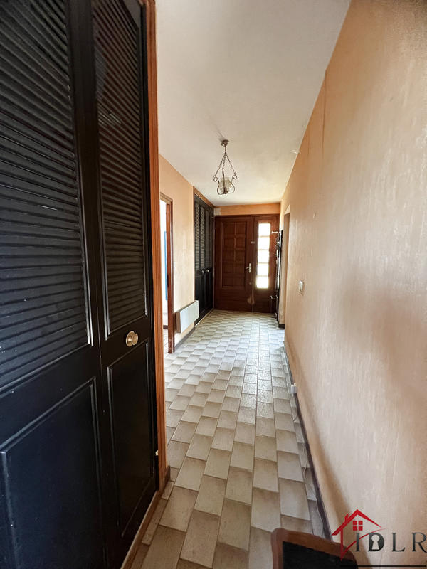 Propriété - 230 m² - 7 pièces